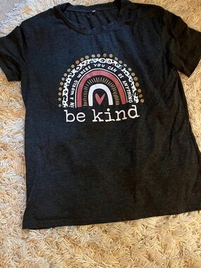 'Be Kind' Graphic Tee - Black